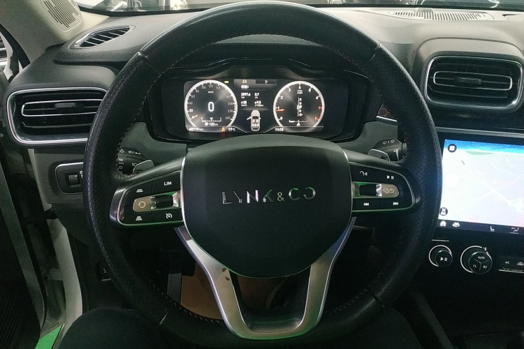 领克02 2019款 高能版 2.0T 自动两驱劲Pro版 国VI中控内饰13