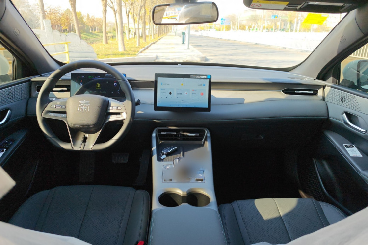 比亚迪 秦PLUS 2025款 DM-i 智驾版 55KM领先型中控内饰7002