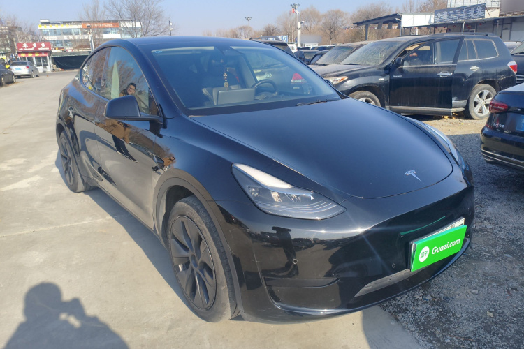 特斯拉 Model Y 2023款 后轮驱动版车身外观3