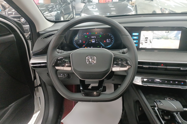 长安 逸动 2023款 畅享版 PLUS 蓝鲸NE 1.4T GDI DCT尊贵版中控内饰13