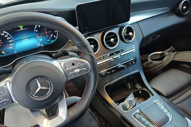 奔驰C级 2020款 C 260 L 运动版中控内饰12