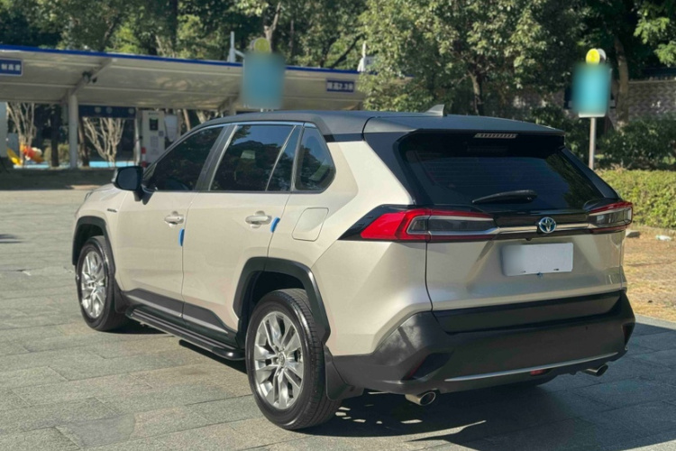 丰田 威兰达 2020款 双擎 2.5L E-CVT两驱豪华版车身外观6007