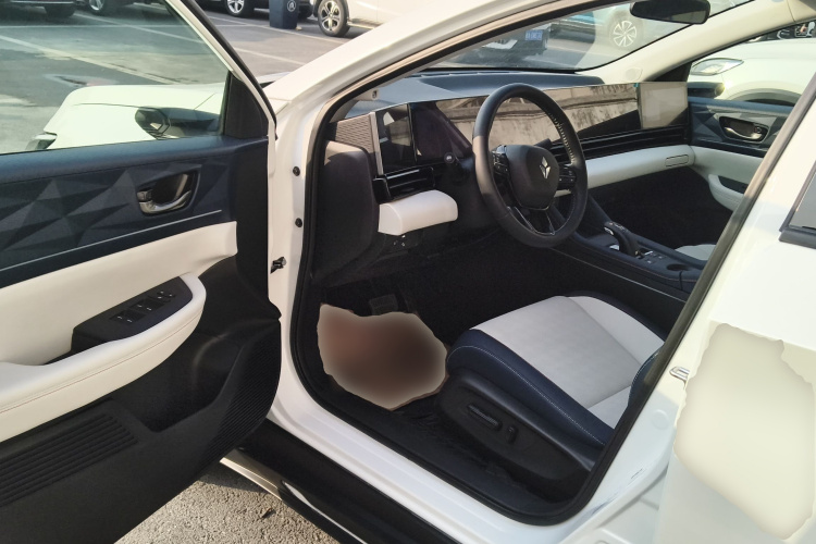 灵悉L 2024款 头号玩家版中控内饰7003