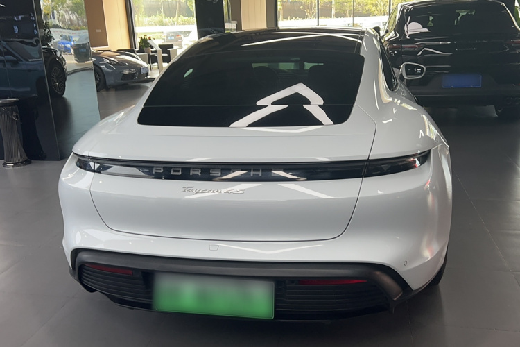 保时捷 2019款 Taycan 4S车身外观6004