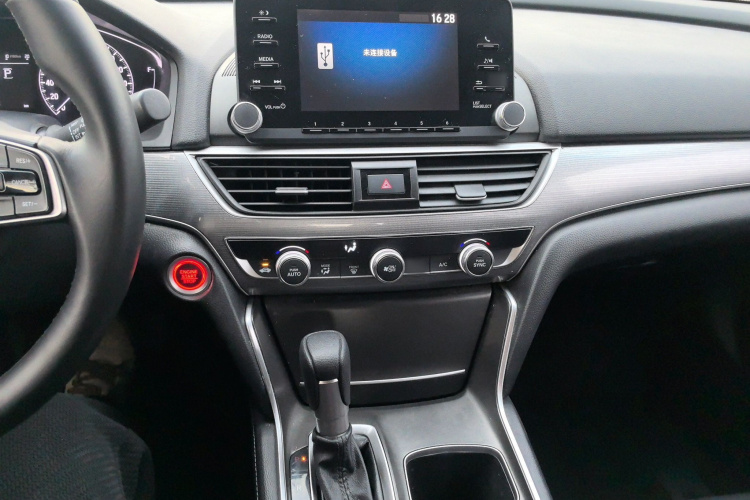 本田 雅阁 2018款 260TURBO 精英版 国V局部细节16