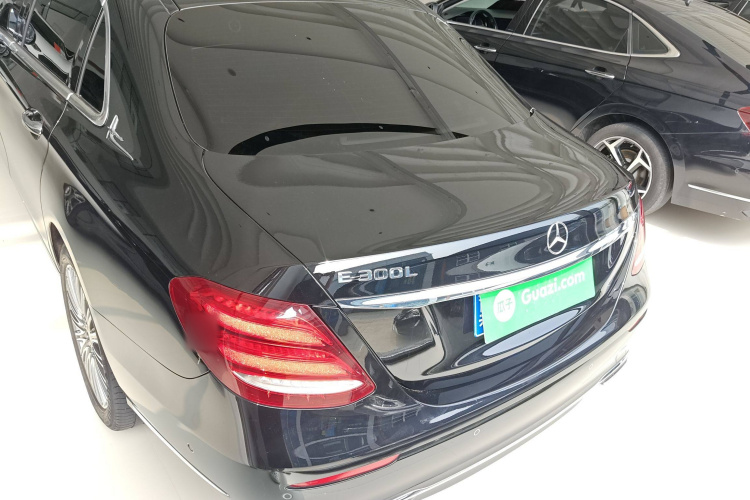 奔驰E级 2020款 改款 E 300 L 殊享版车身外观6004