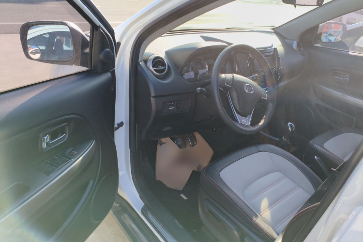 长城M4 2014款 1.5L 手动舒适型中控内饰7003