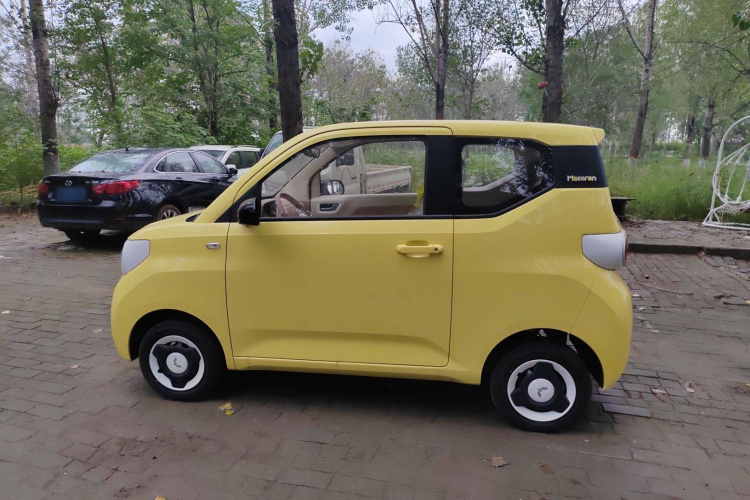 五菱汽车 宏光MINIEV 2024款 第三代 215km 青春版车身外观6005