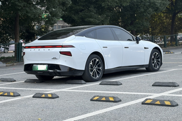 小鹏P7 2020款 670E车身外观6005