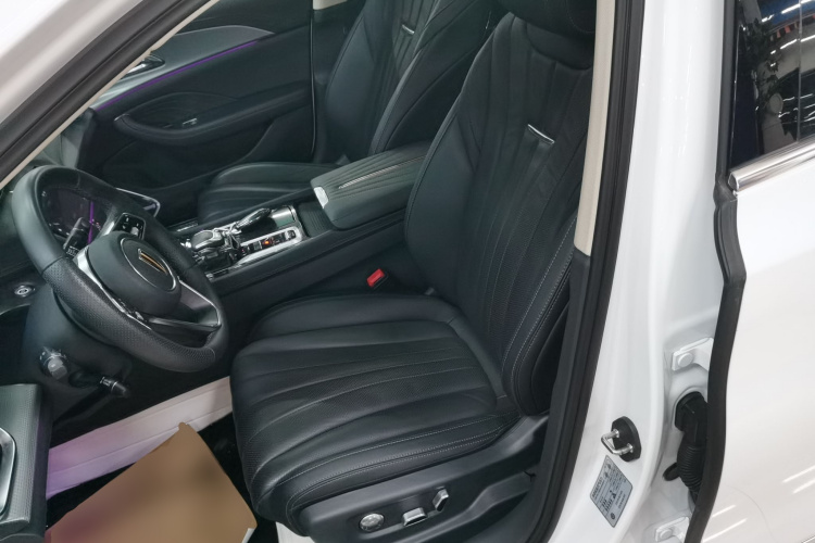 红旗H5 2023款 2.0T 自动智联旗畅版中控内饰19