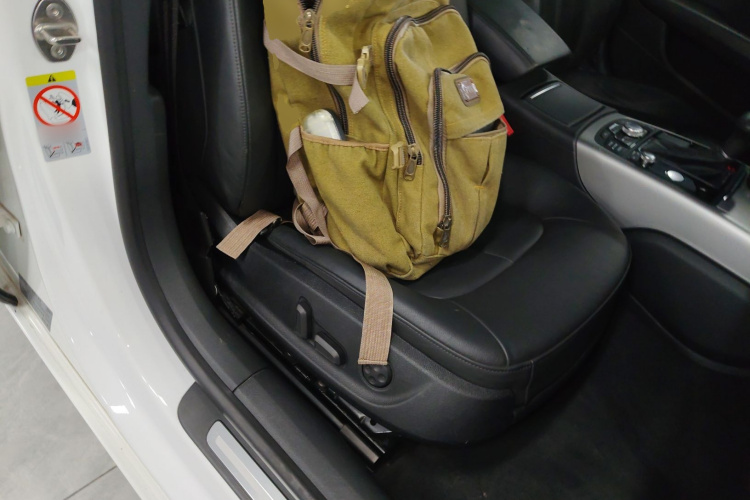 奥迪A7 2013款 35 FSI quattro进取型局部细节41