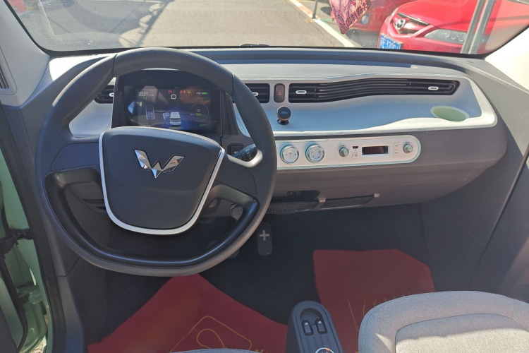 五菱汽车 宏光MINIEV 2021款 马卡龙时尚款 磷酸铁锂中控内饰7003