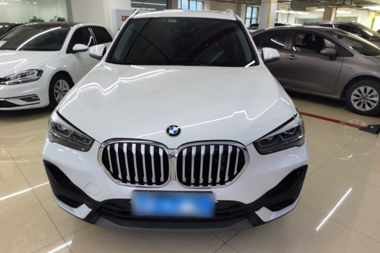 宝马X1 2021款 sDrive20Li 时尚型车身外观2