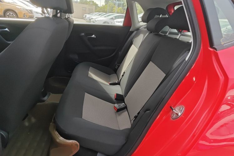 大众 Polo 2016款 1.4L 自动风尚型中控内饰7004