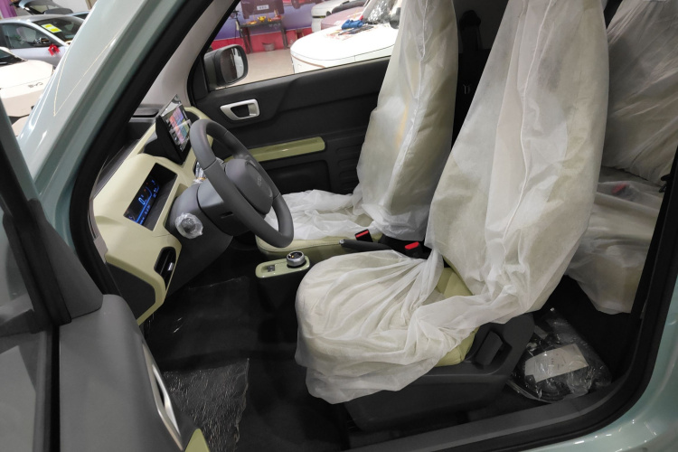 吉利银河 2024款 熊猫mini 200km 耐力熊中控内饰19