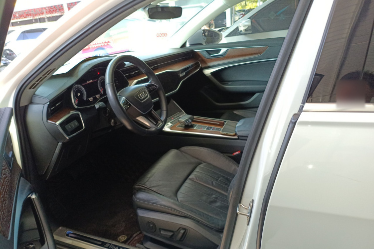 奥迪A6L 2019款 45 TFSI 臻选致雅型中控内饰19