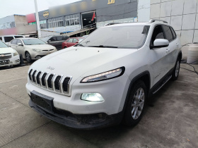 Jeep 自由光 2016款 2.0L 优越版