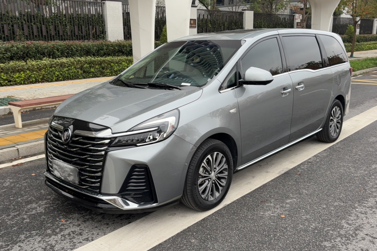 别克GL8 2022款 陆上公务舱 652T 智慧尊贵型车身外观1