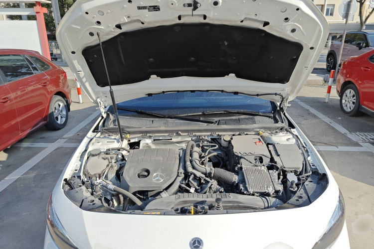 奔驰A级 2023款 A 200 L 时尚型机舱底盘24