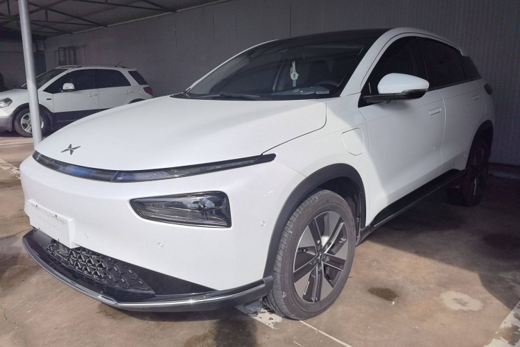 小鹏G3 2022款 G3i 460N+车身外观1