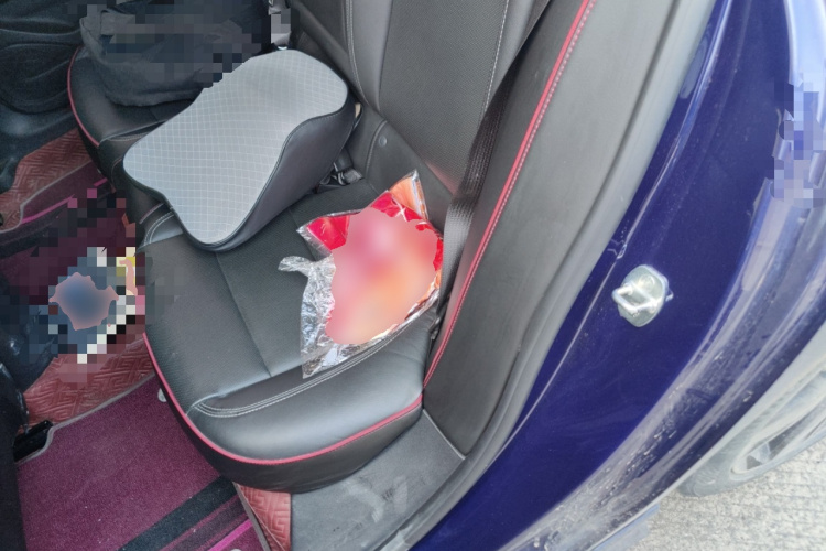 别克 君威 2020款 GS 28T 精英型中控内饰21