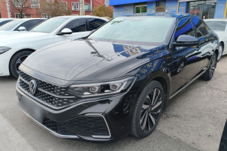 大众 帕萨特 2022款 330TSI 星空豪华版