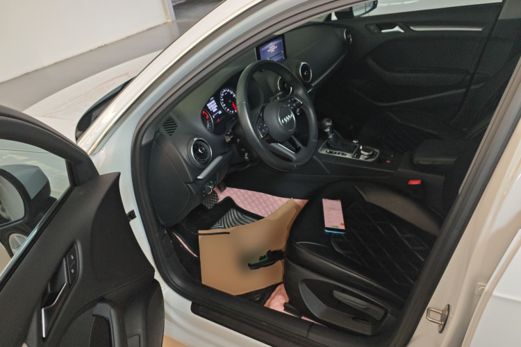 奥迪A3 2020款 Sportback 35 TFSI 进取型 国VI中控内饰7003