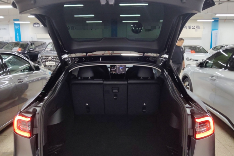 特斯拉 Model Y 2023款 后轮驱动版机舱底盘23