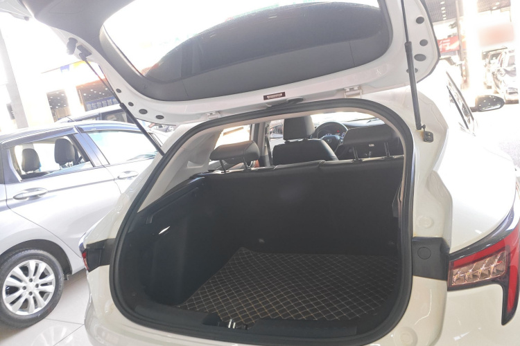 长安 逸动 2018款 XT 1.6L GDI 手动风潮型 国V局部细节23