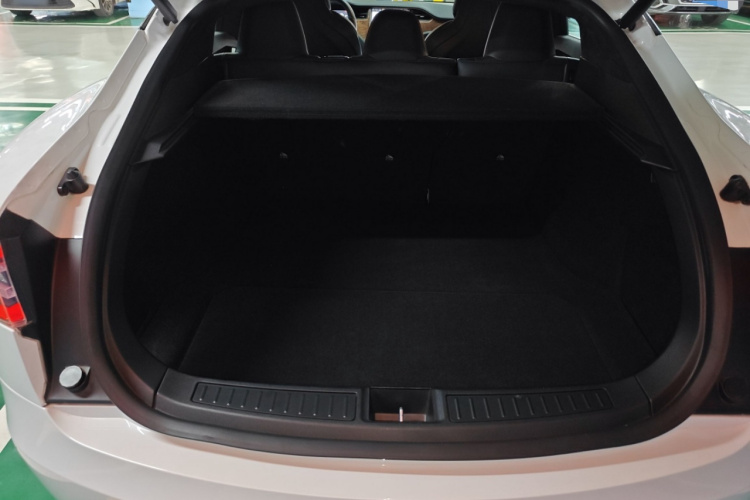 特斯拉 Model S 2019款 Performance 高性能版机舱底盘23