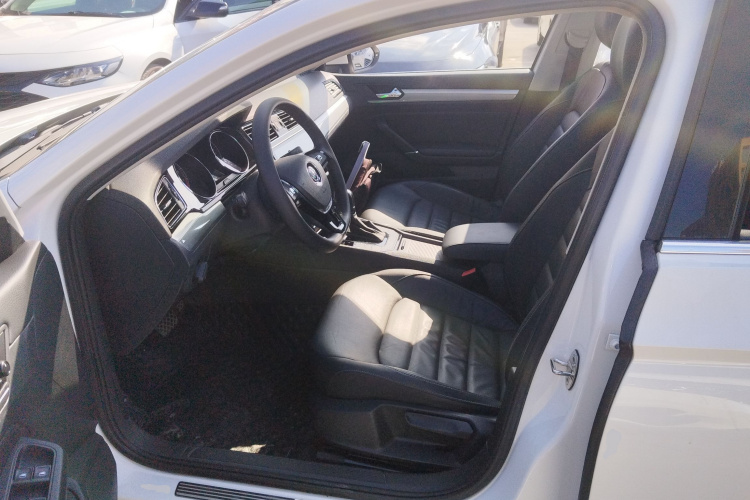 大众 凌渡 2015款 330TSI DSG舒适版中控内饰19