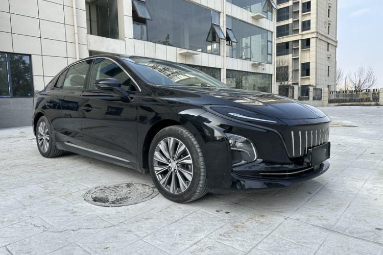 红旗E-QM5 2022款 431km 充电乐享版车身外观6003