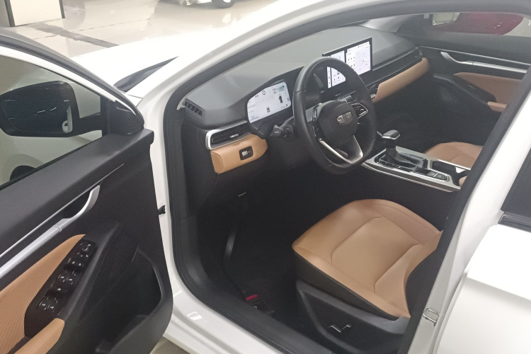 吉利汽车 帝豪 2025款 第4代 1.5L CVT旗舰型中控内饰20