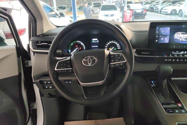 丰田 赛那SIENNA 2024款 2.5L混动 舒适版中控内饰13