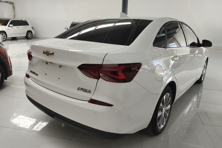 雪佛兰 科鲁泽 2020款 320 自动悦畅版车身外观7