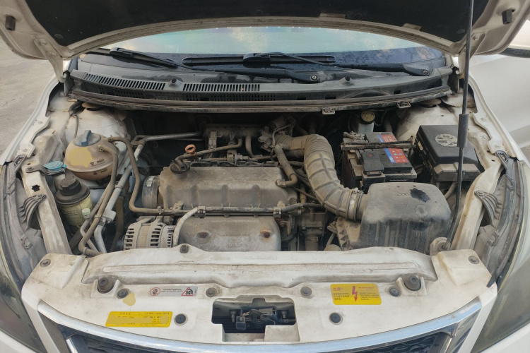 奇瑞 艾瑞泽3 2015款 1.5L 手动够真版机舱底盘24