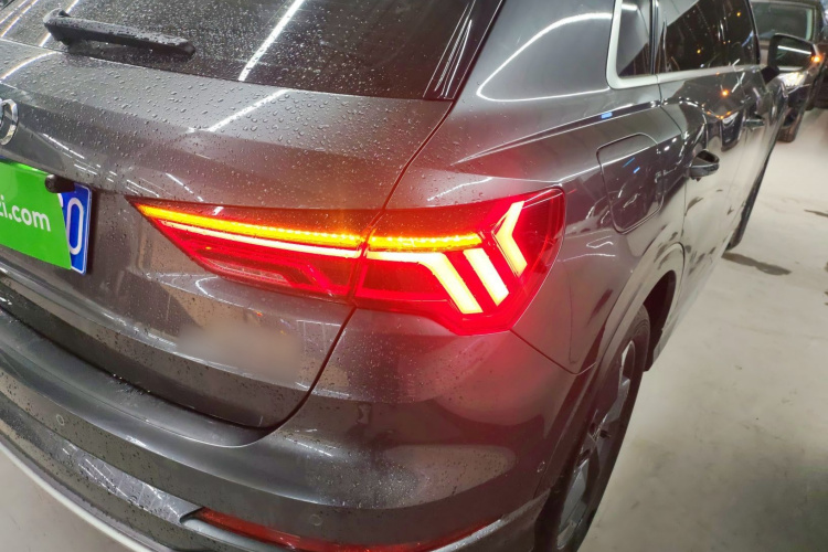 奥迪Q3 2021款 35 TFSI 时尚动感型车身外观9