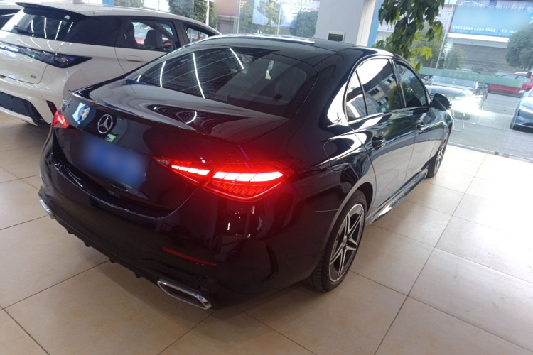 奔驰C级 2023款 C 260 L 皓夜运动版车身外观7