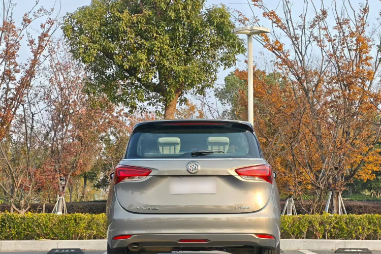 别克GL6 2019款 18T 6座精英型 国VI车身外观6010