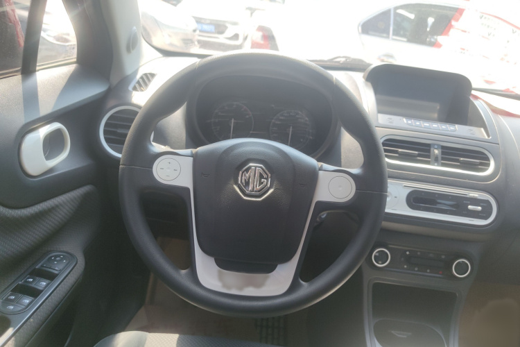 名爵3 2013款 1.5L AMT精英版中控内饰7002