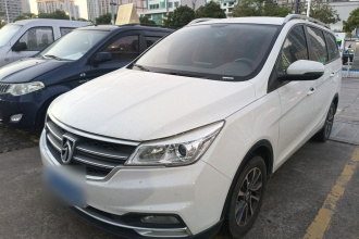 宝骏730 2021款 1.5L 手动时尚型 7座