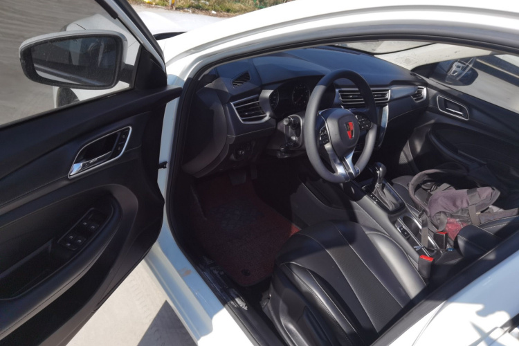 荣威i5 2019款 1.5L 自动4G互联领豪旗舰版中控内饰20