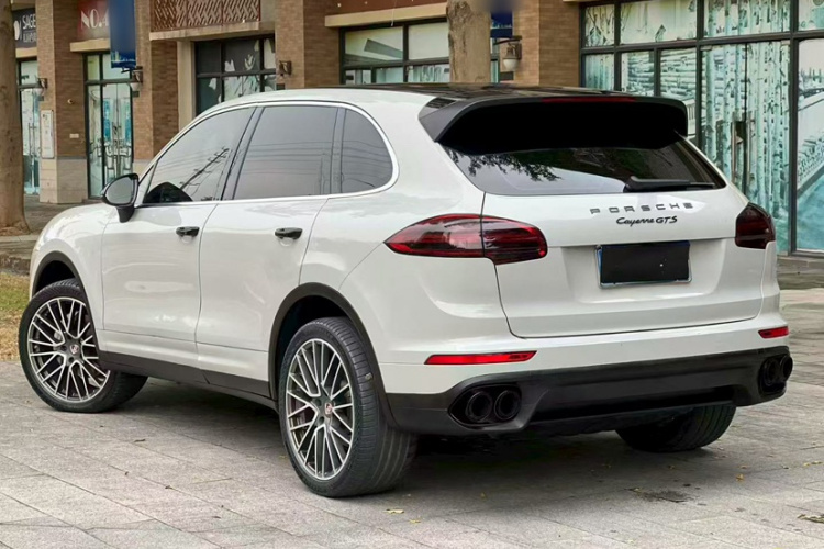 保时捷 2015款 Cayenne 3.0T车身外观6006