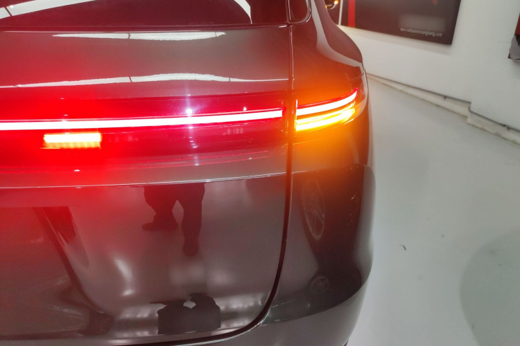 理想汽车 理想L9 2022款 Max车身外观6006