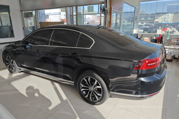 大众 迈腾 2019款 330TSI DSG 豪华型 国V车身外观4