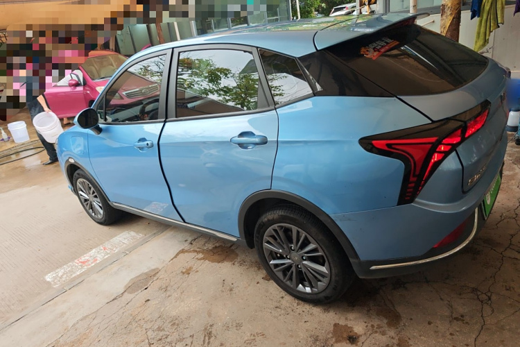 哪吒汽车 哪吒V 2022款 潮 400车身外观6003