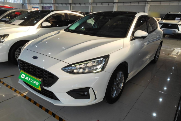 福特 福克斯 2021款 两厢 EcoBoost 180 自动锋潮型车身外观1