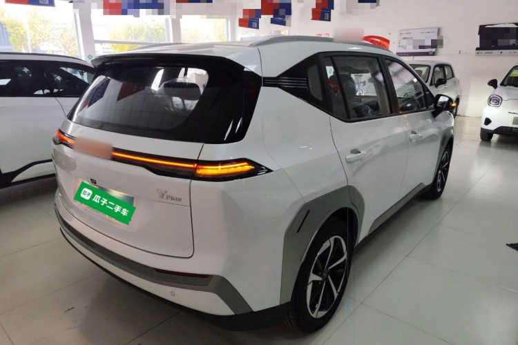 埃安 AION Y 2025款 Plus 610 智享版车身外观7