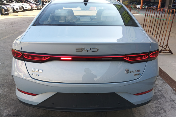 比亚迪 秦PLUS 2025款 DM-i 智驾版 120KM超越型车身外观6