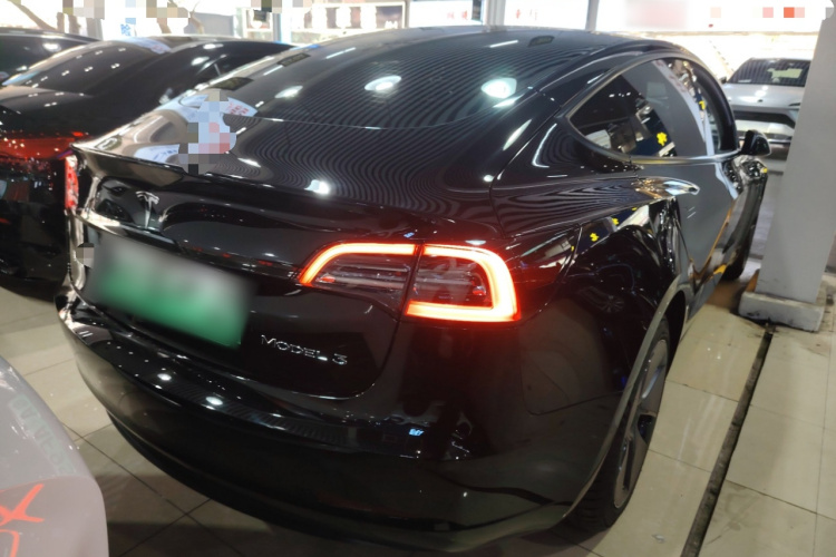 特斯拉 Model 3 2022款 后轮驱动版车身外观6005